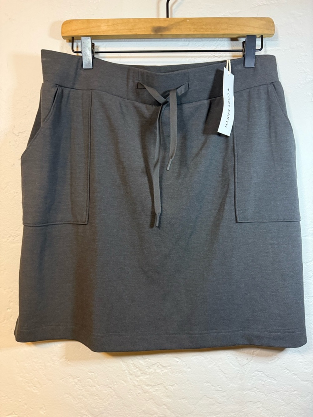 NWT Cozy Earth Women's Brushed Bamboo Patch Pocket Skirt Large - Picture 3 of 9